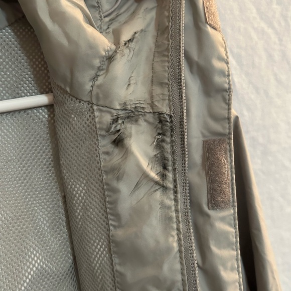 Men's Columbia Rain/ wind jacket - Picture 4 of 6